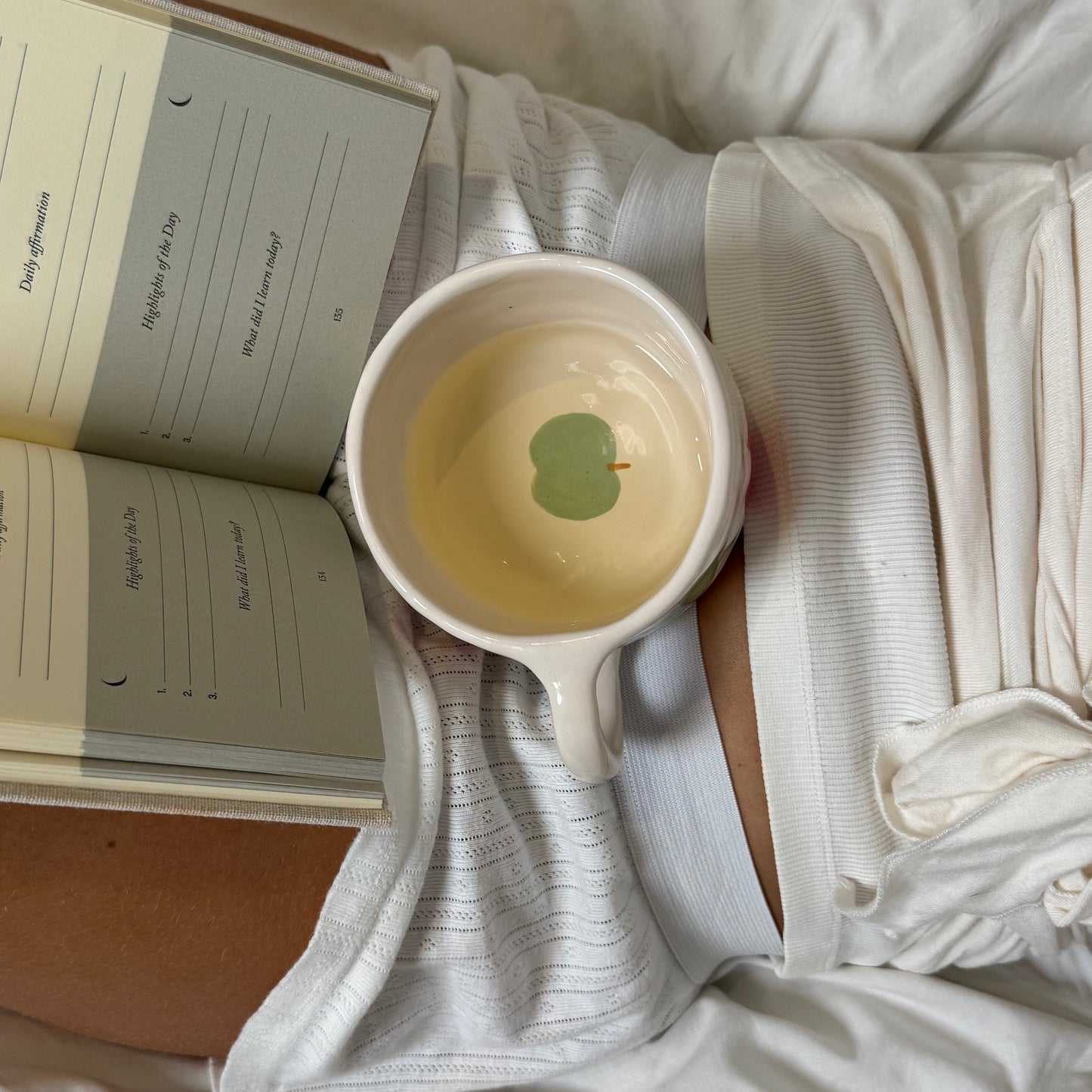 LA POMME MUG