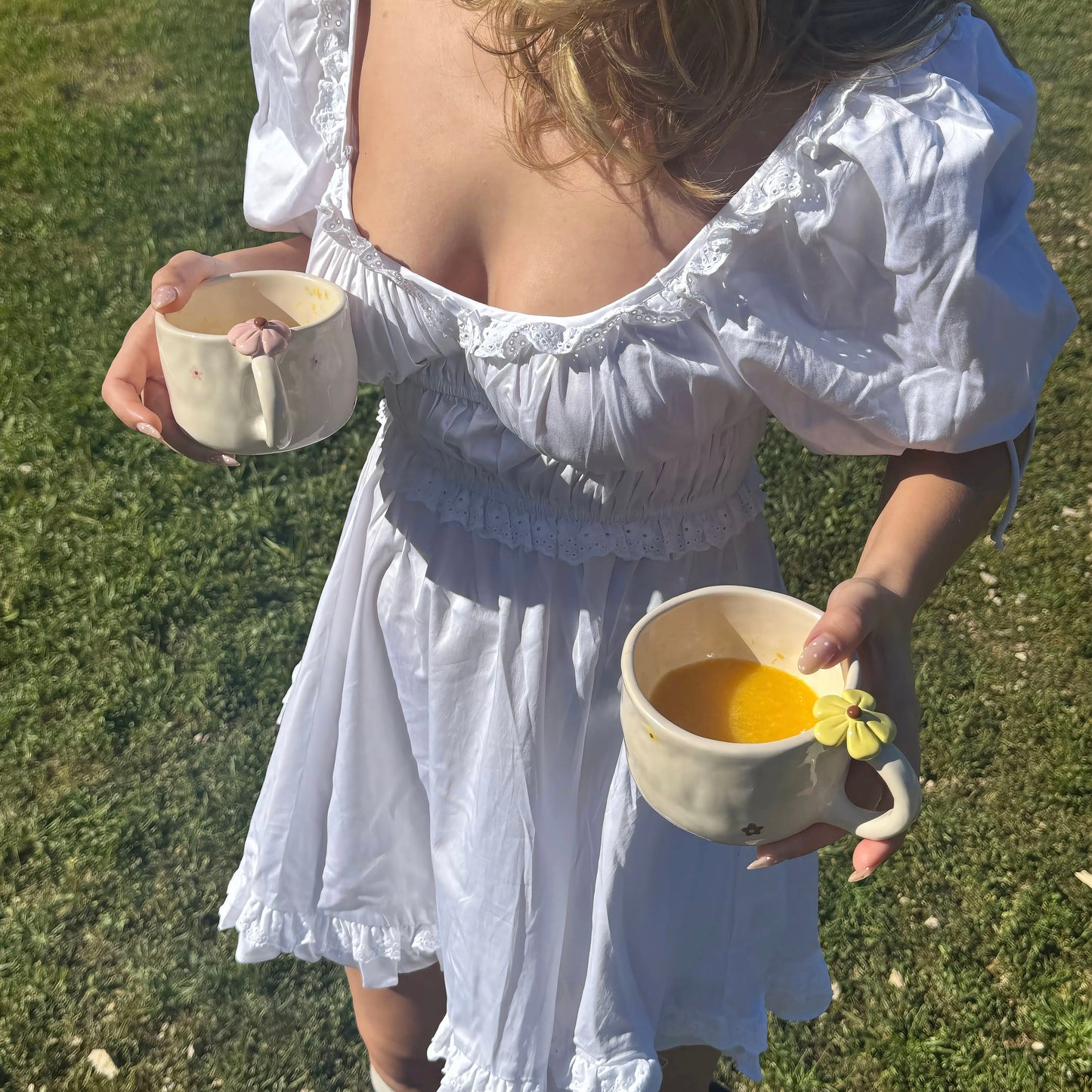SWEET DAISY MUG